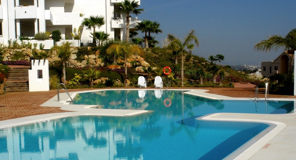 Second pool at Lomas del Marques